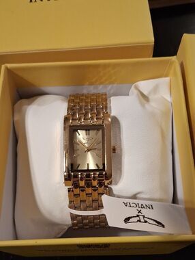 Invicta Specialty Womens Watch Gold 21mm Model 69892 New